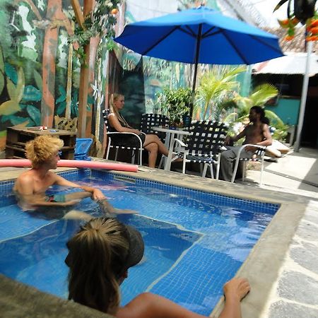 Hostal Mochilas Granada Zewnętrze zdjęcie