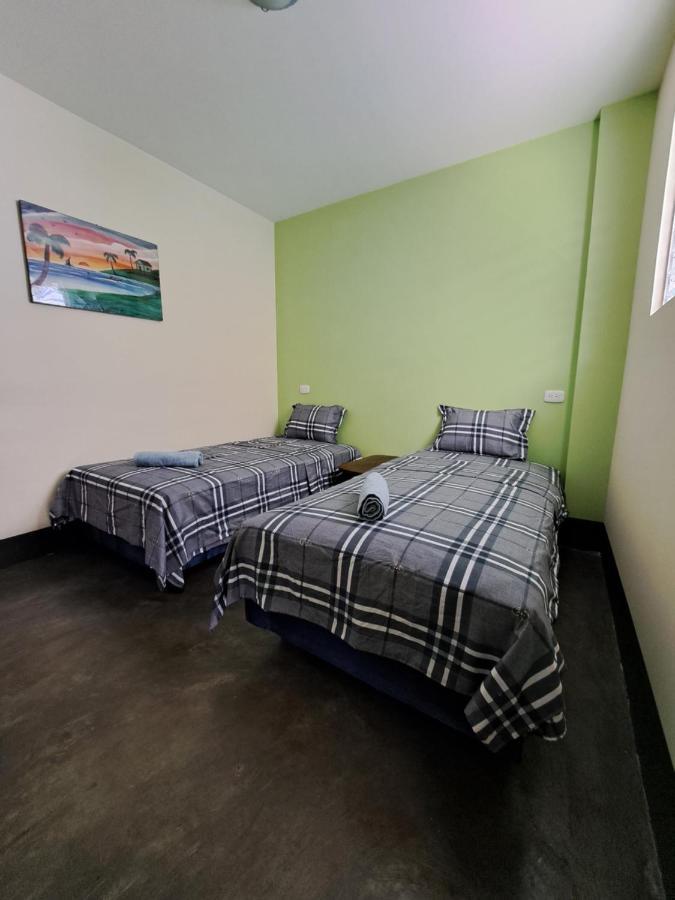Hostal Mochilas Granada Zewnętrze zdjęcie